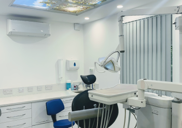 Looking for an Emergency dentist open now Langley? Get urgent help for toothache, broken teeth, bleeding gums, loose crowns and dental emergencies.