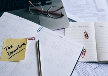 Proactive Planning vs. Reactive Scrambling