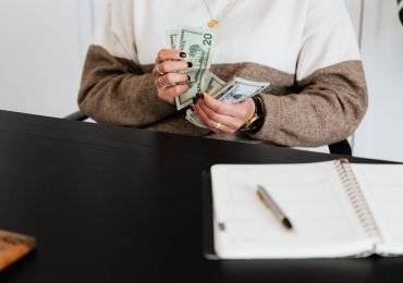 Should I Outsource My Bookkeeping?