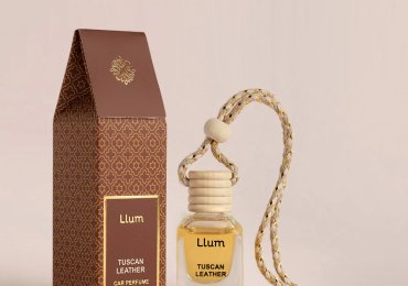 Car Air Freshener for a Refined Drive | LLUM Black Oud
