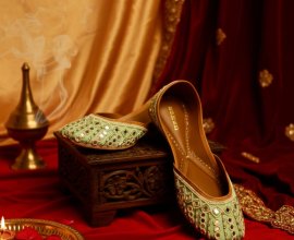 Purchase Bridal Juttis to Look Stylish on Wedding Days