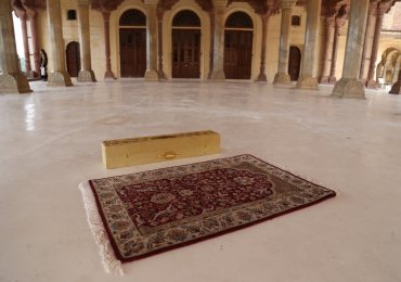 Handcrafted Luxury Islamic Prayer Rugs