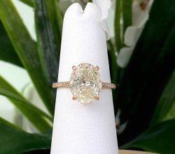 Designed to Endure: The Structure and Style of Oval Engagement Rings
