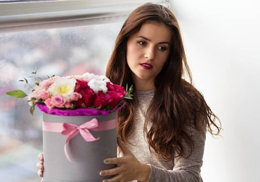 Buy Best Artificial Flowers For Valentine’s Day